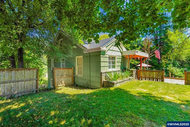 5393 Faith Av NE, Salem, OR 97305