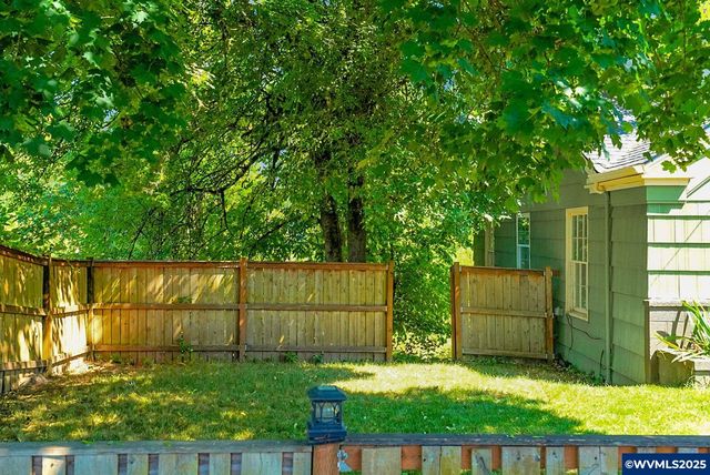 5393 Faith Av NE, Salem, OR 97305