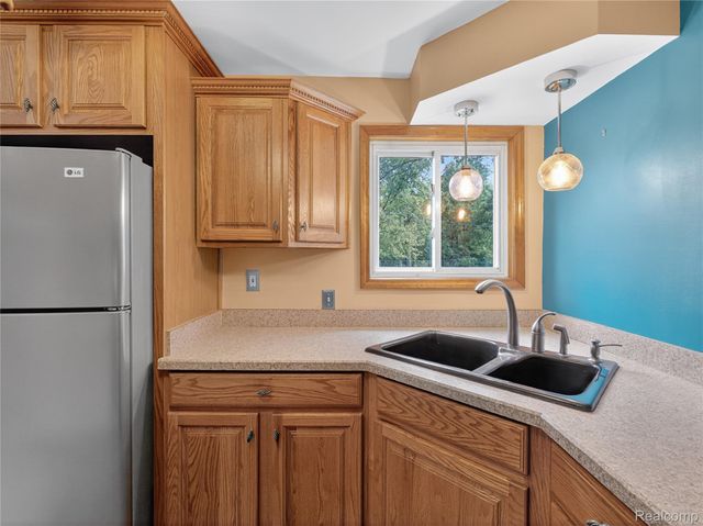 43801 Burtrig Road, Van Buren Charter Township, MI 48111