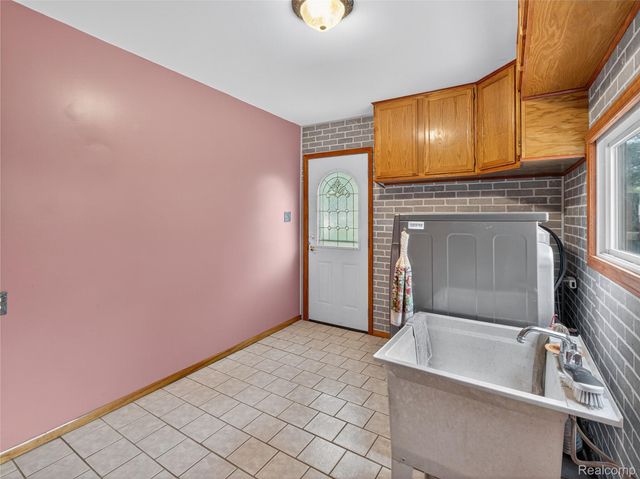 43801 Burtrig Road, Van Buren Charter Township, MI 48111