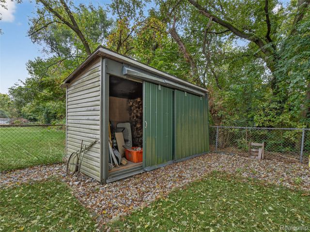 43801 Burtrig Road, Van Buren Charter Township, MI 48111