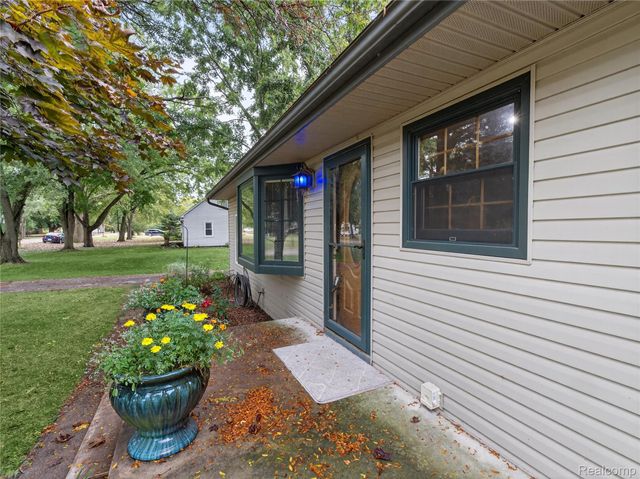 43801 Burtrig Road, Van Buren Charter Township, MI 48111