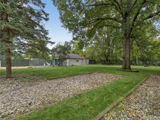 43801 Burtrig Road, Van Buren Charter Township, MI 48111