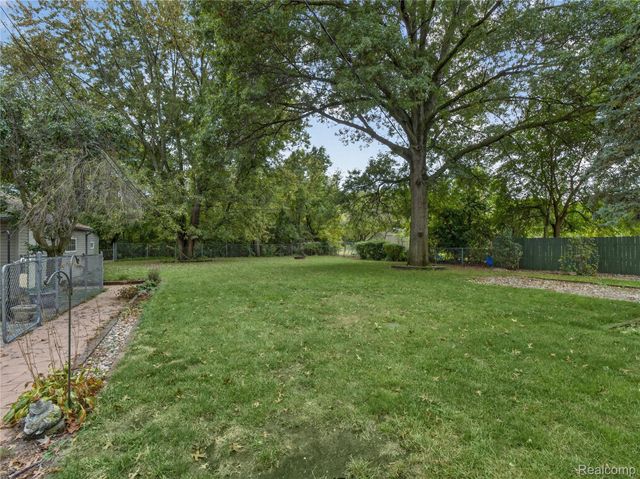 43801 Burtrig Road, Van Buren Charter Township, MI 48111