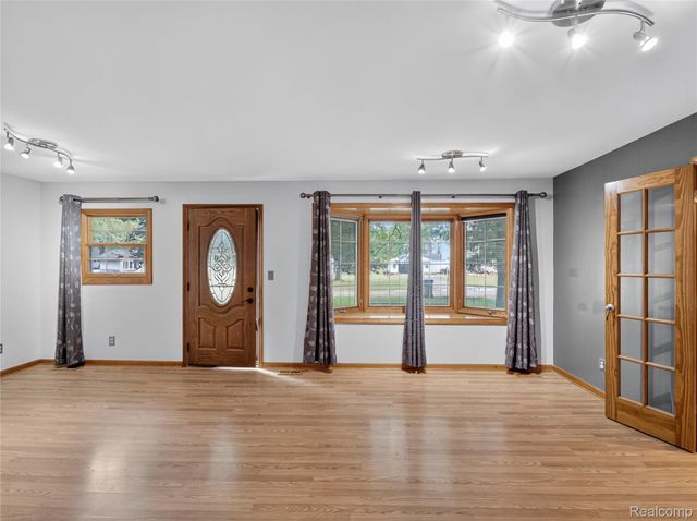 43801 Burtrig Road, Van Buren Charter Township, MI 48111