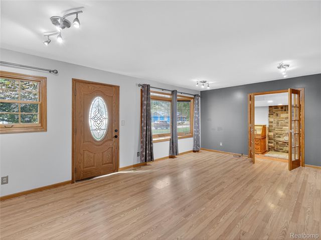 43801 Burtrig Road, Van Buren Charter Township, MI 48111