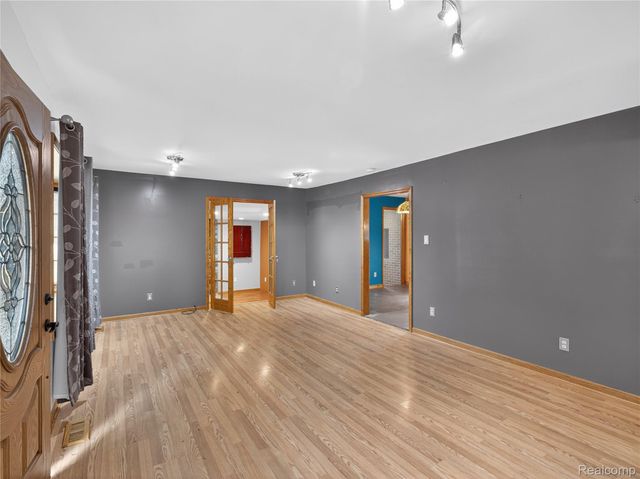 43801 Burtrig Road, Van Buren Charter Township, MI 48111