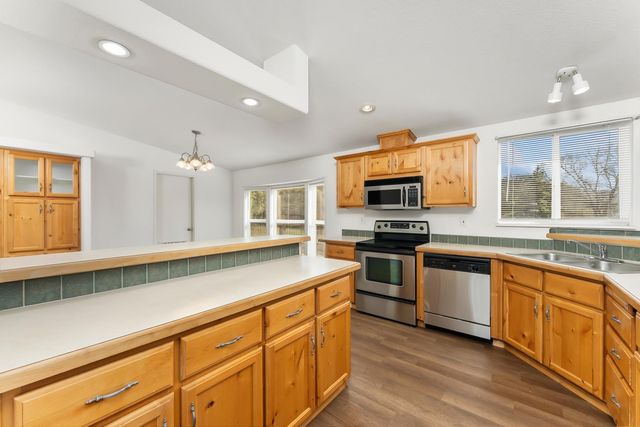 13829 Willow Glen Rd, Oregon House, CA 95962