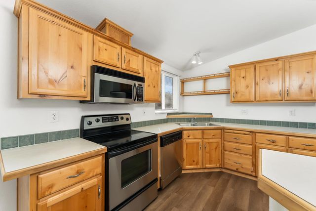 13829 Willow Glen Rd, Oregon House, CA 95962