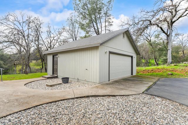 13829 Willow Glen Rd, Oregon House, CA 95962