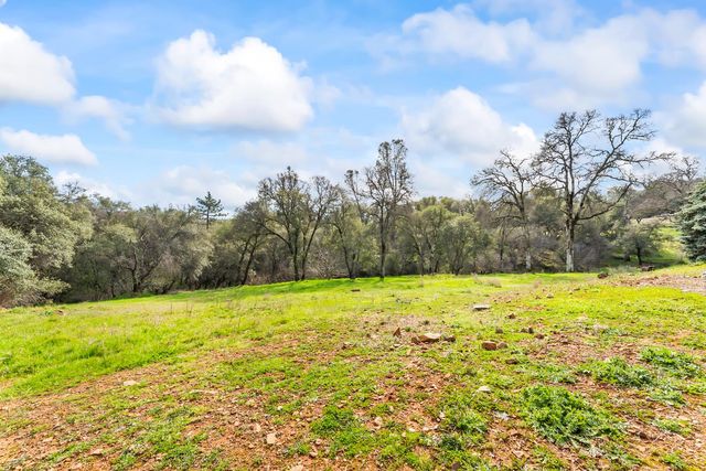 13829 Willow Glen Rd, Oregon House, CA 95962