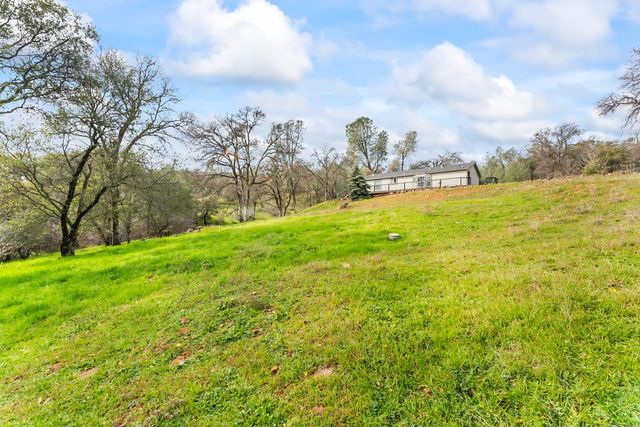 13829 Willow Glen Rd, Oregon House, CA 95962