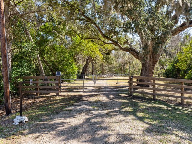 1651 Private Road 648 Street, Cedar Lake, TX 77414