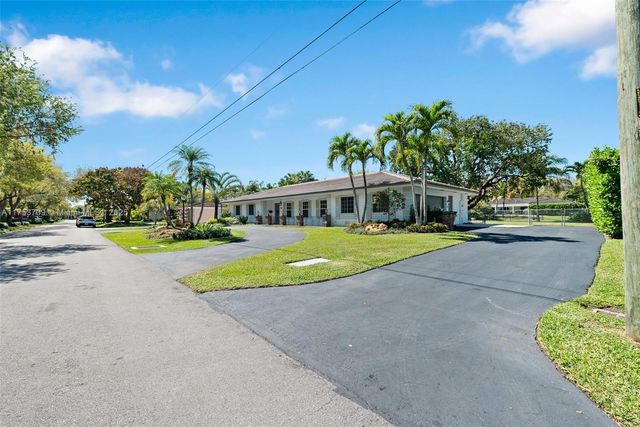 13060 SW 70th Ave, Pinecrest, FL 33156