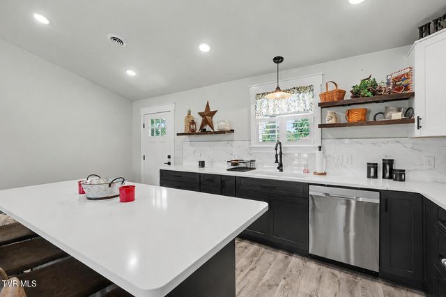 457 West Street, Greeneville, TN 37745