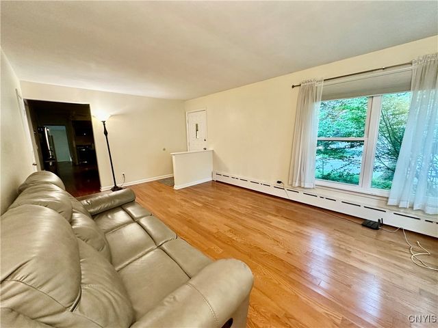 8 Sunrise Drive, Oswego-city, NY 13126