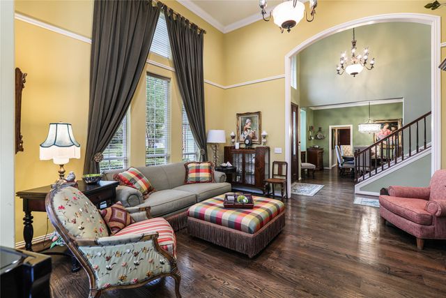 1204 Hills Creek Drive, Mckinney, TX 75072