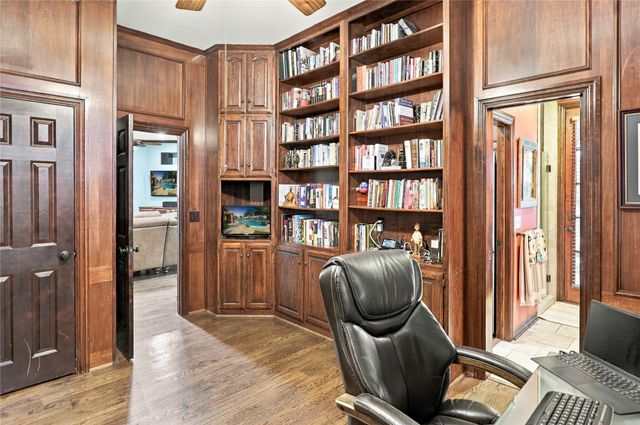 1204 Hills Creek Drive, Mckinney, TX 75072