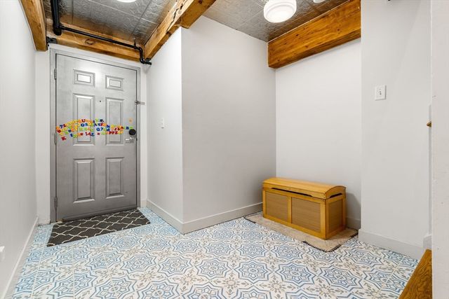 240 Jackson St 328, Lowell, MA 01852