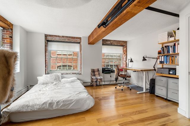 240 Jackson St 328, Lowell, MA 01852