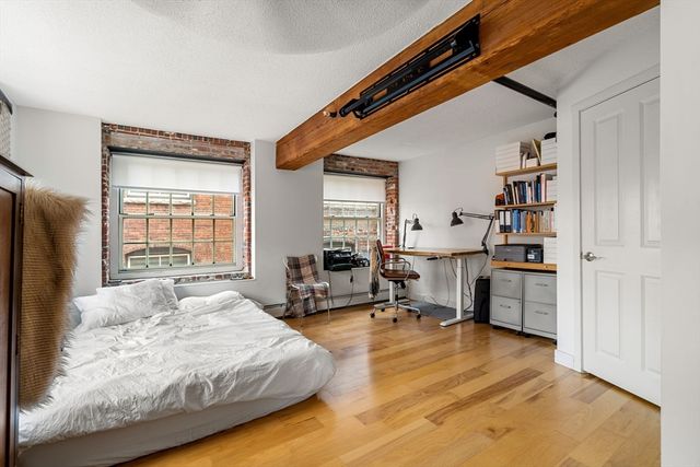 240 Jackson St 328, Lowell, MA 01852