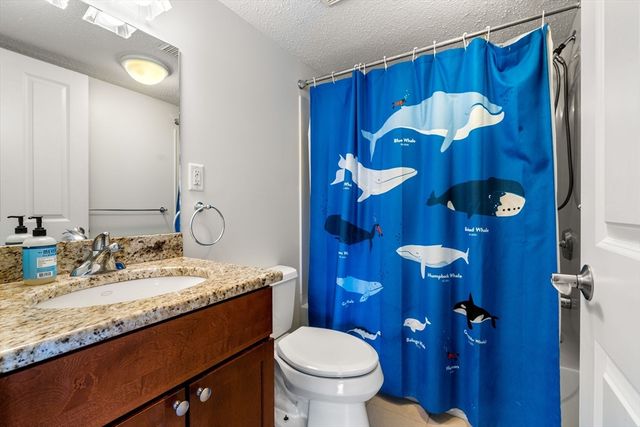 240 Jackson St 328, Lowell, MA 01852