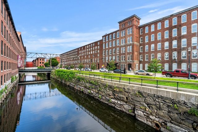 240 Jackson St 328, Lowell, MA 01852