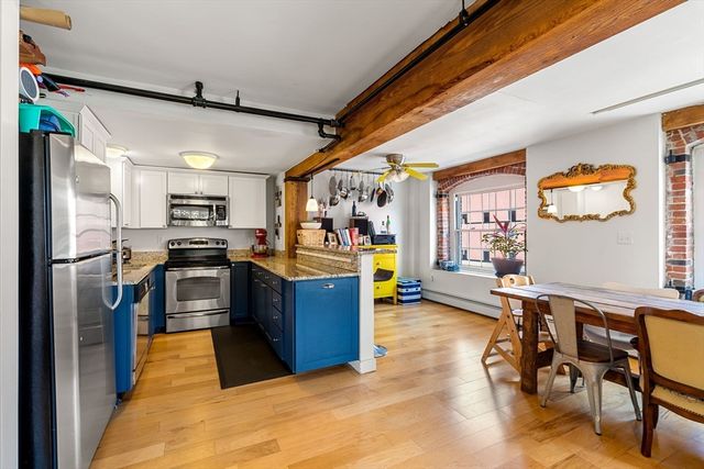 240 Jackson St 328, Lowell, MA 01852