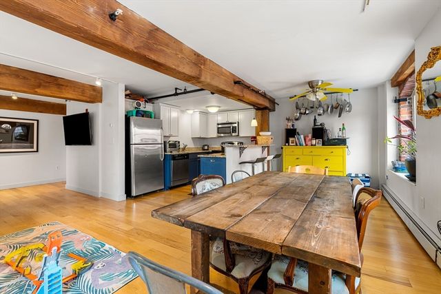 240 Jackson St 328, Lowell, MA 01852