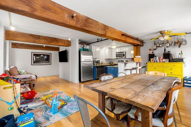 240 Jackson St 328, Lowell, MA 01852