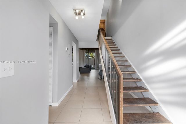 10911 Cedar Ln, Pembroke Pines, FL 33026