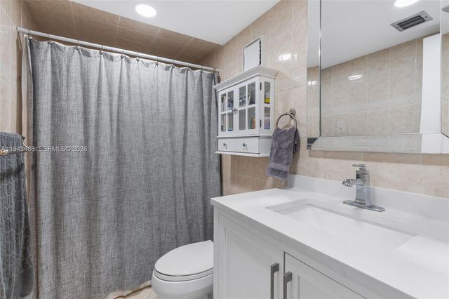 10911 Cedar Ln, Pembroke Pines, FL 33026