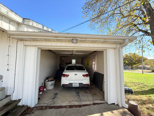 408 S 2nd Street, Houston, MO 65483