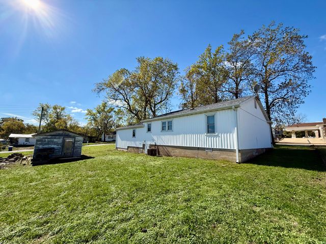 408 S 2nd Street, Houston, MO 65483