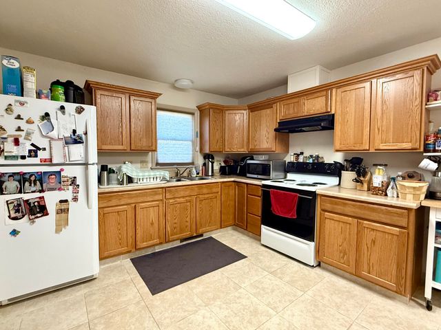 408 S 2nd Street, Houston, MO 65483