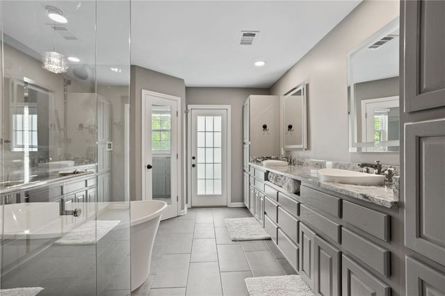 1104 Chickasaw Drive, Westminster, SC 29693