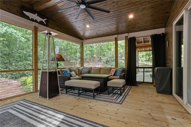 1104 Chickasaw Drive, Westminster, SC 29693