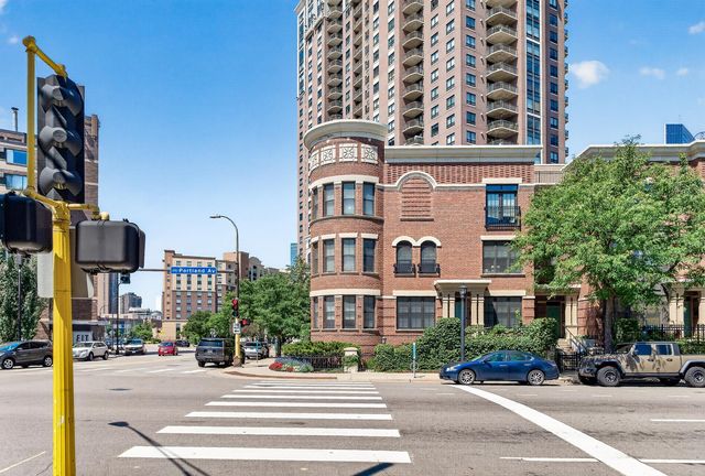 530 Grant Street E, Minneapolis, MN 55404