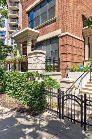 530 Grant Street E, Minneapolis, MN 55404