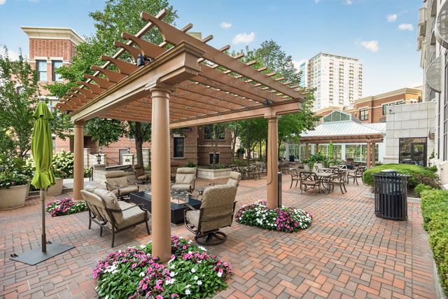 530 Grant Street E, Minneapolis, MN 55404