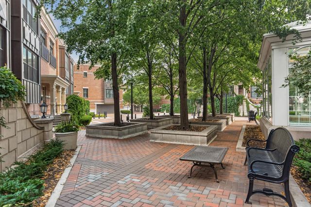 530 Grant Street E, Minneapolis, MN 55404
