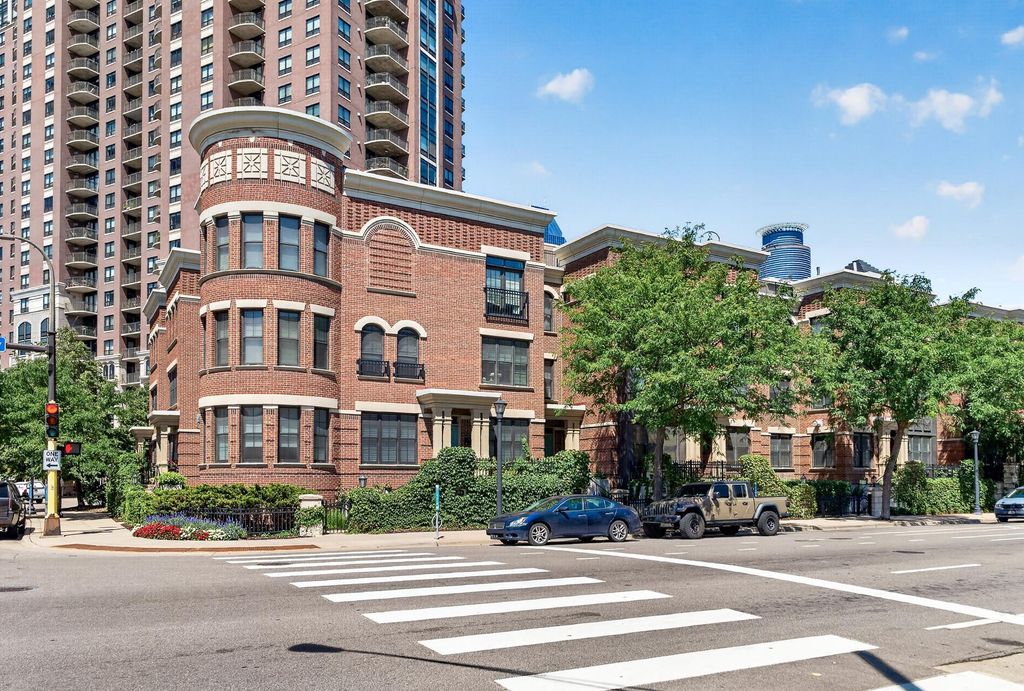 530 Grant Street E, Minneapolis, MN 55404 — exterior