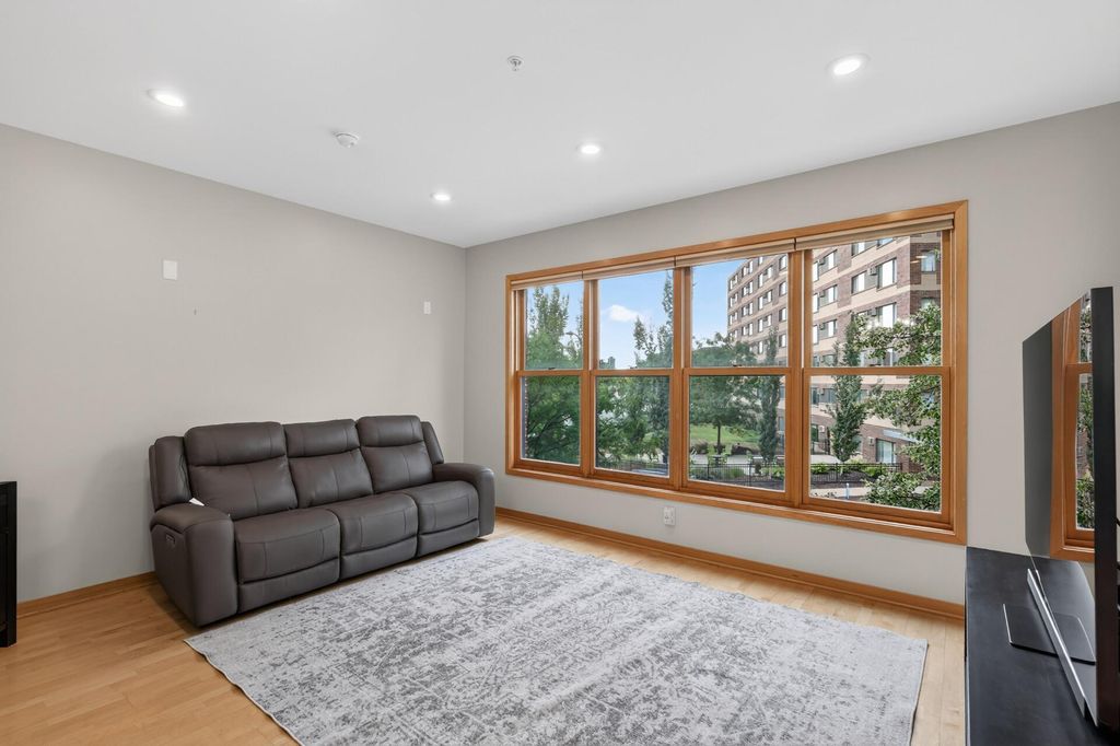 530 Grant Street E, Minneapolis, MN 55404 — photo 5