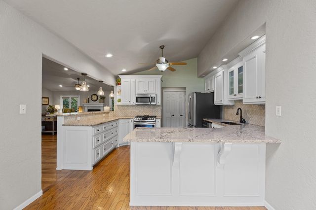 3117 Buffalo Lane, Grove, OK 74344
