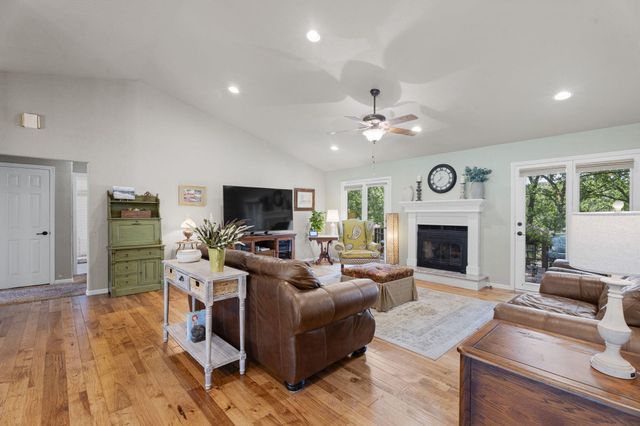 3117 Buffalo Lane, Grove, OK 74344