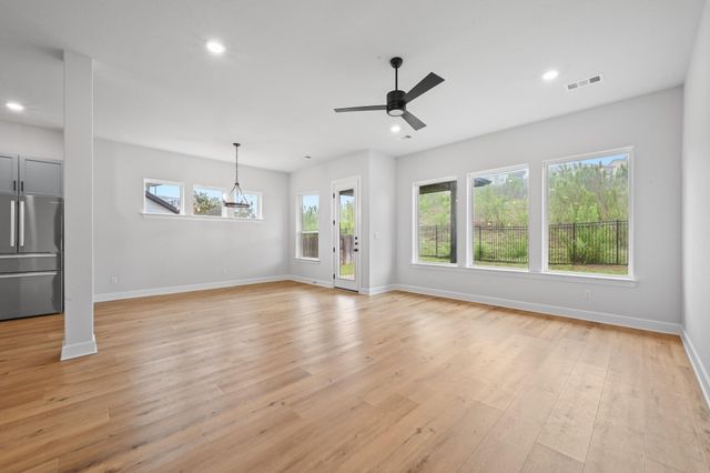 363 Crimson Sky CT, Dripping Springs, TX 78620