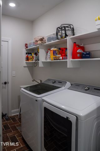 582 Brady Way, Jonesborough, TN 37659