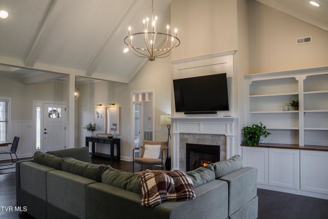 582 Brady Way, Jonesborough, TN 37659