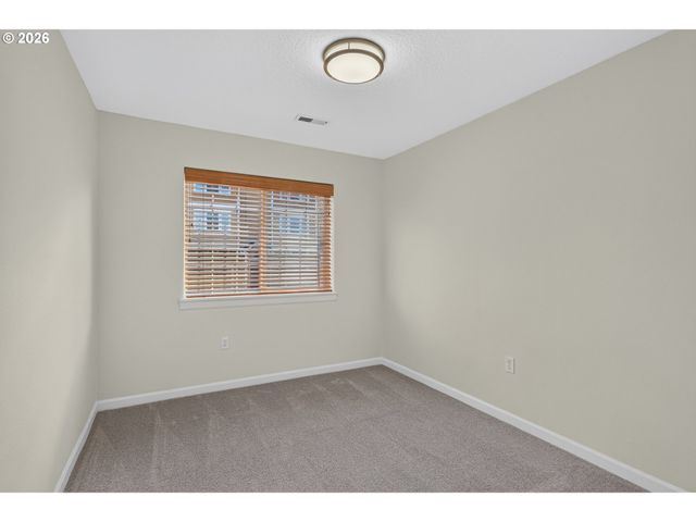 10005 Se OLD TOWN Ct, Happy Valley, OR 97086