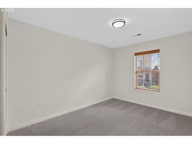 10005 Se OLD TOWN Ct, Happy Valley, OR 97086